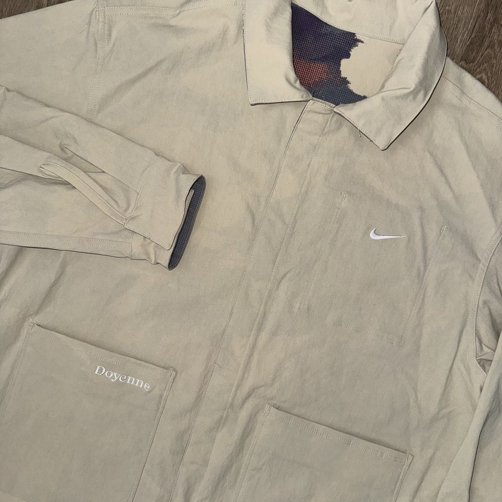 Nike SB Doyenne Jacket Mens Medium Reversible Cream Abstract Print Skate Stretch